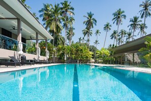 Piscine extérieure