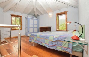 1 chambre, accès au Wi-Fi (inclus), literie fournie