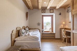 2 bedrooms, free WiFi, bed sheets