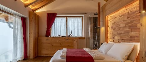 2 camere, una cassaforte in camera, Wi-Fi gratuito, lenzuola