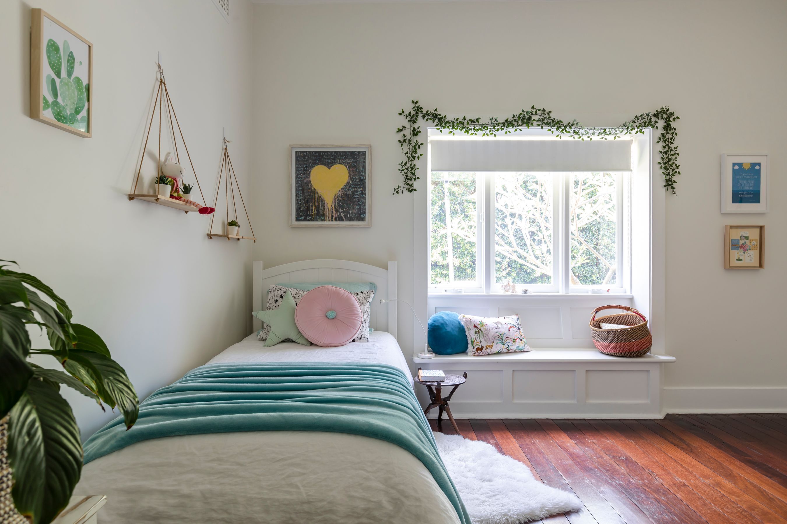 Luxury Villas Clovelly Pool Escape (Walk to the beach) — image 25