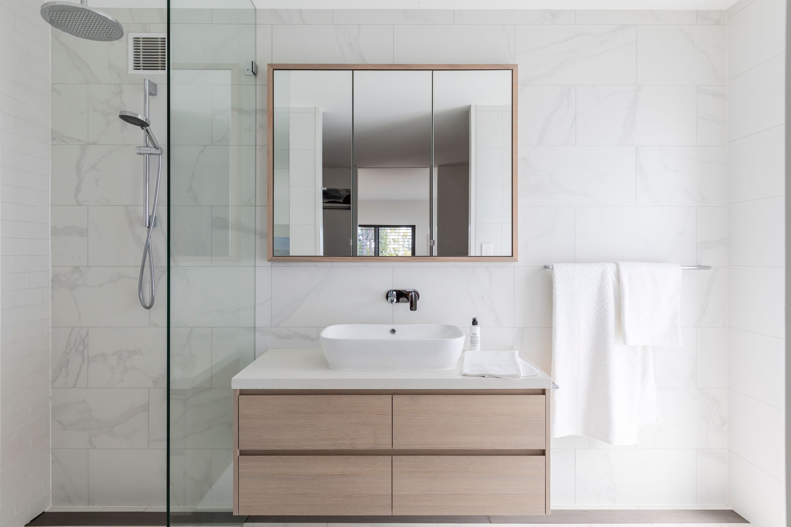 Luxury Villas Clovelly Pool Escape (Walk to the beach) — image 30