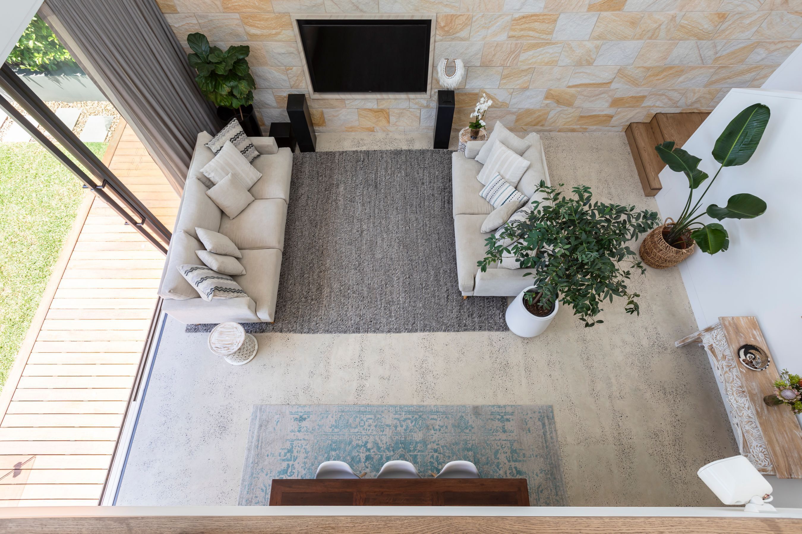 Luxury Villas Clovelly Pool Escape (Walk to the beach) — image 3