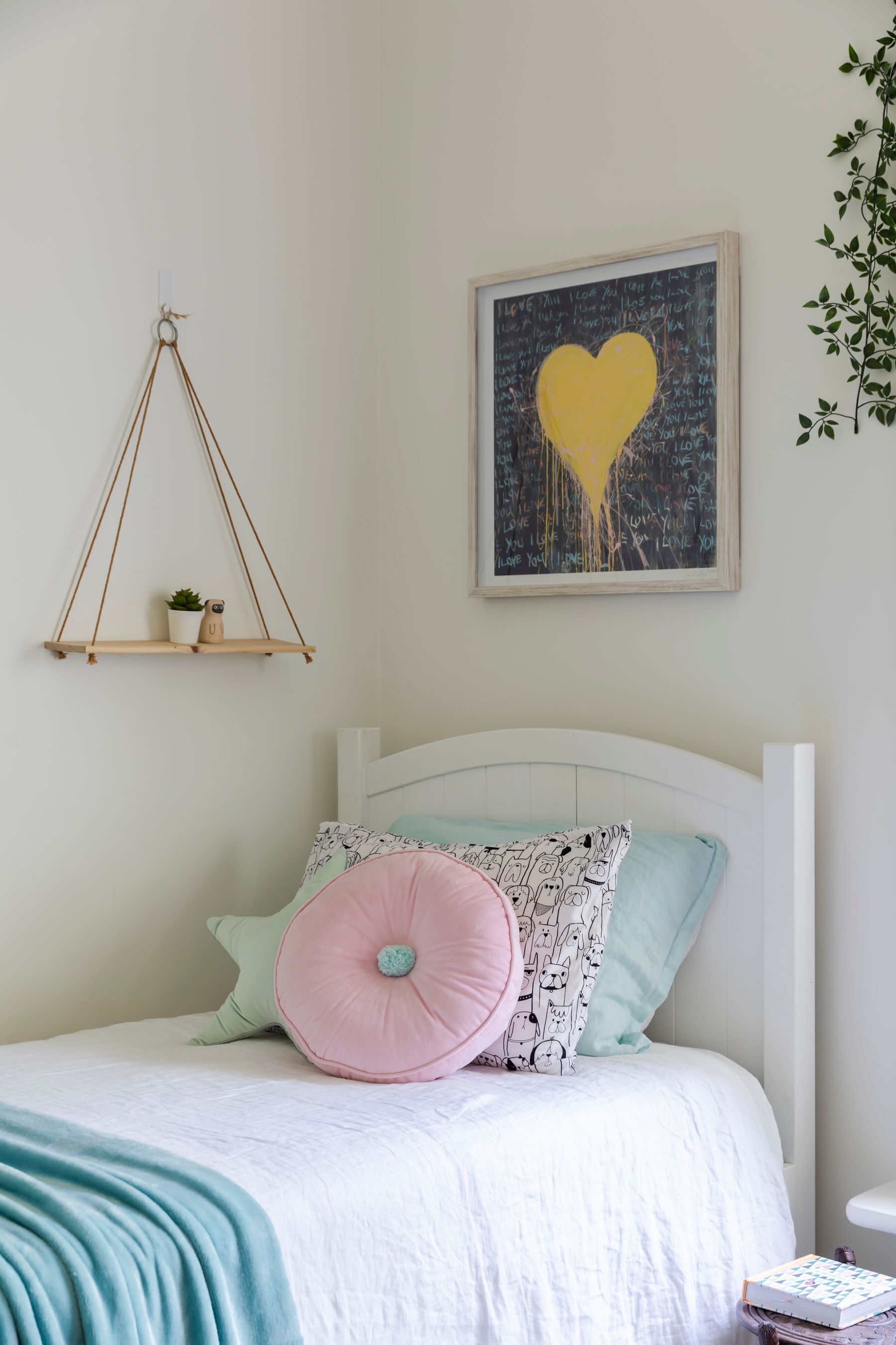 Luxury Villas Clovelly Pool Escape (Walk to the beach) — image 24