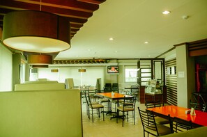 Bữa sáng nấu theo yêu cầu hàng ngày với phụ phí nhỏ 