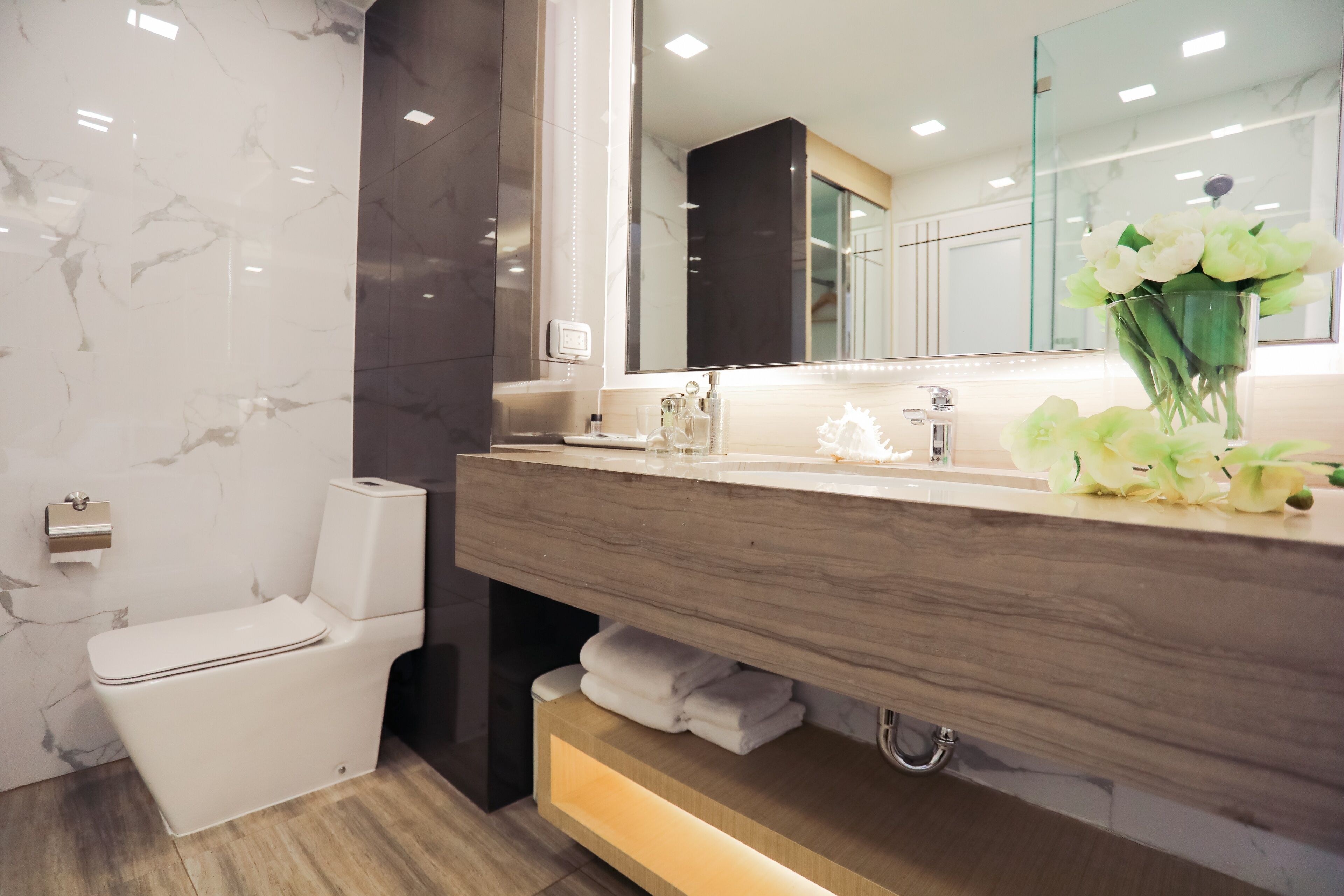 shower, free toiletries, hair dryer, slippers