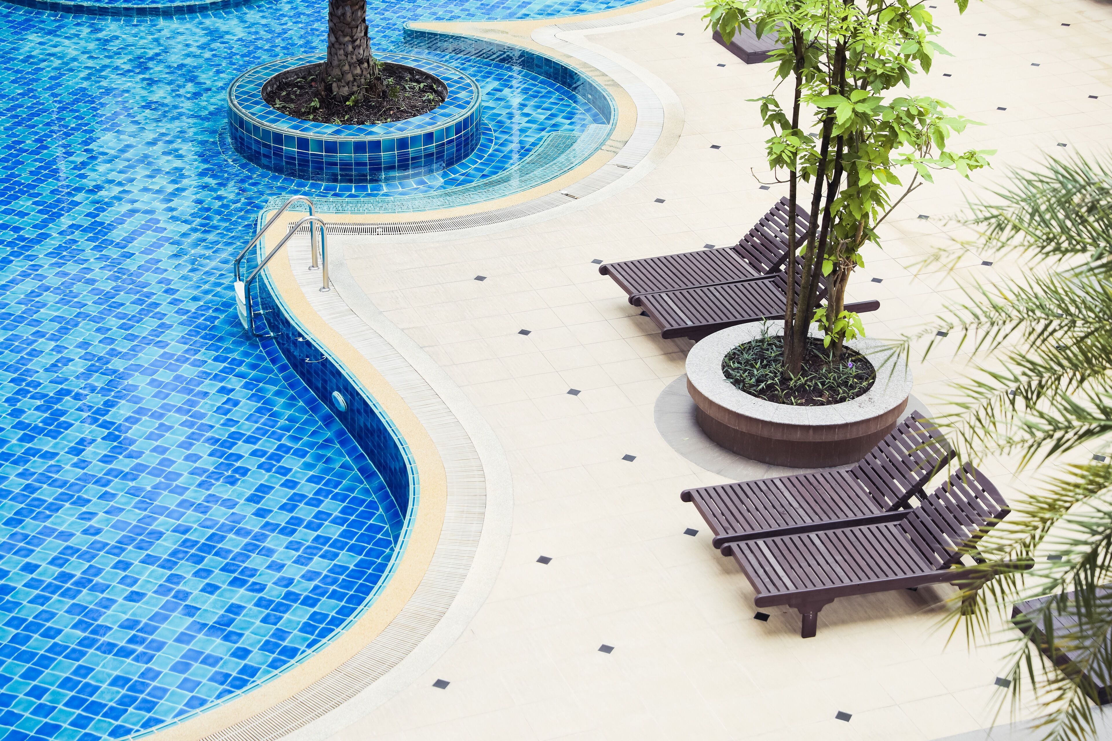 outdoor pool, pool loungers