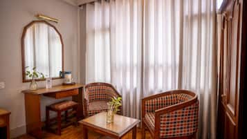 1 bedroom, individually furnished, desk, laptop workspace