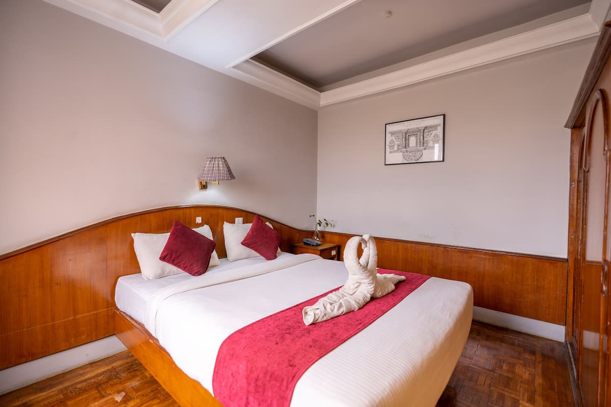 Suite, 1 Bedroom | 1 bedroom, individually furnished, desk, laptop workspace