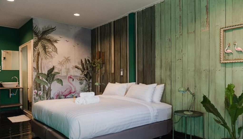 Desk, laptop workspace, blackout drapes, free WiFi