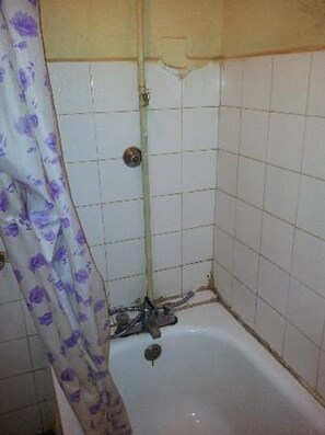 Bathroom - Eldoret Wagon Hotel (Eldoret)