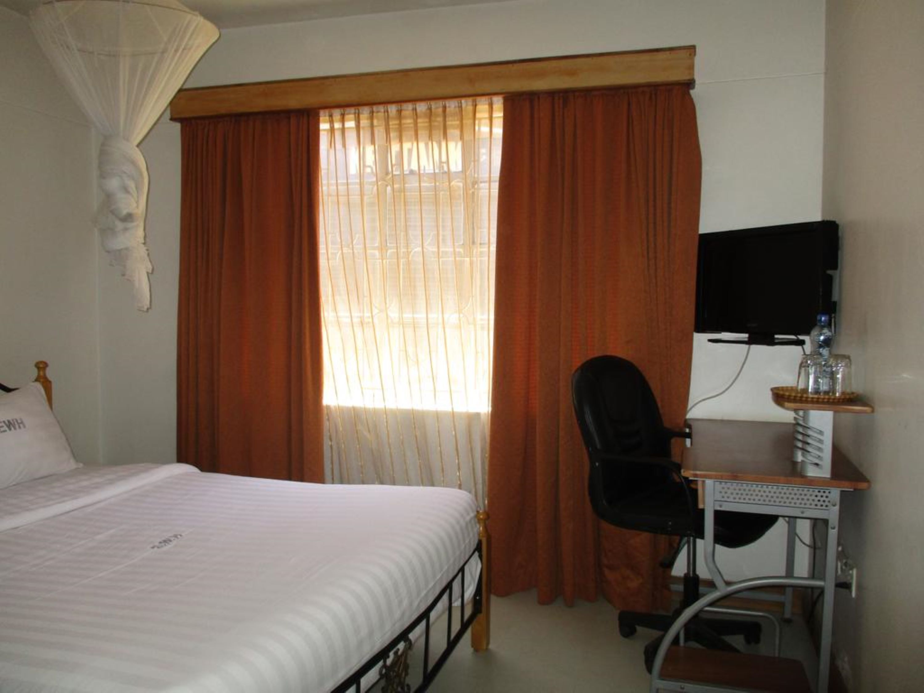 Superior Double Room | Desk, blackout drapes, free WiFi, bed sheets