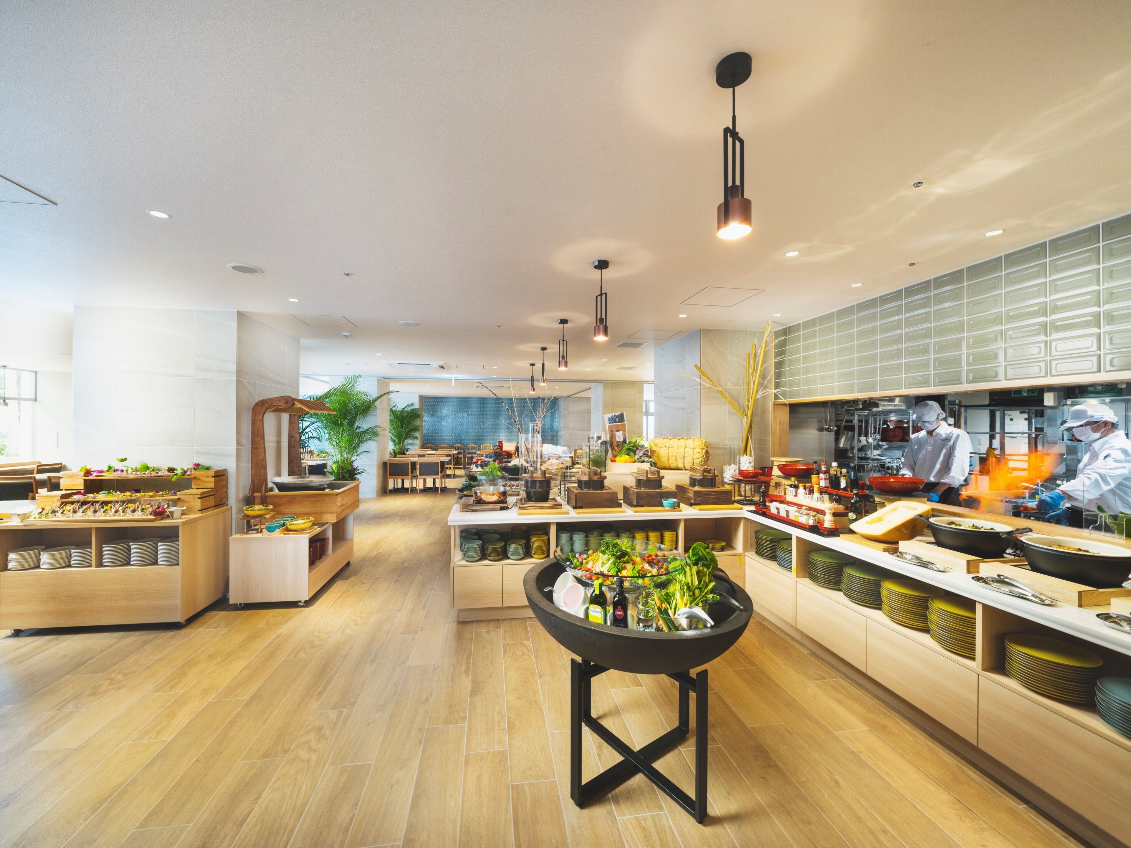 daily buffet breakfast (jpy 2300 per person)