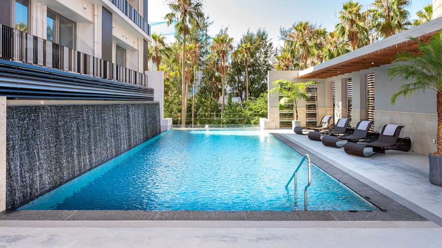 HOTEL SANSUI NAHA Ryukyu Onsen Naminoue-No-Yu