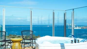 SANSUI Suite, Non Smoking | Down comforters, soundproofing, free WiFi, bed sheets