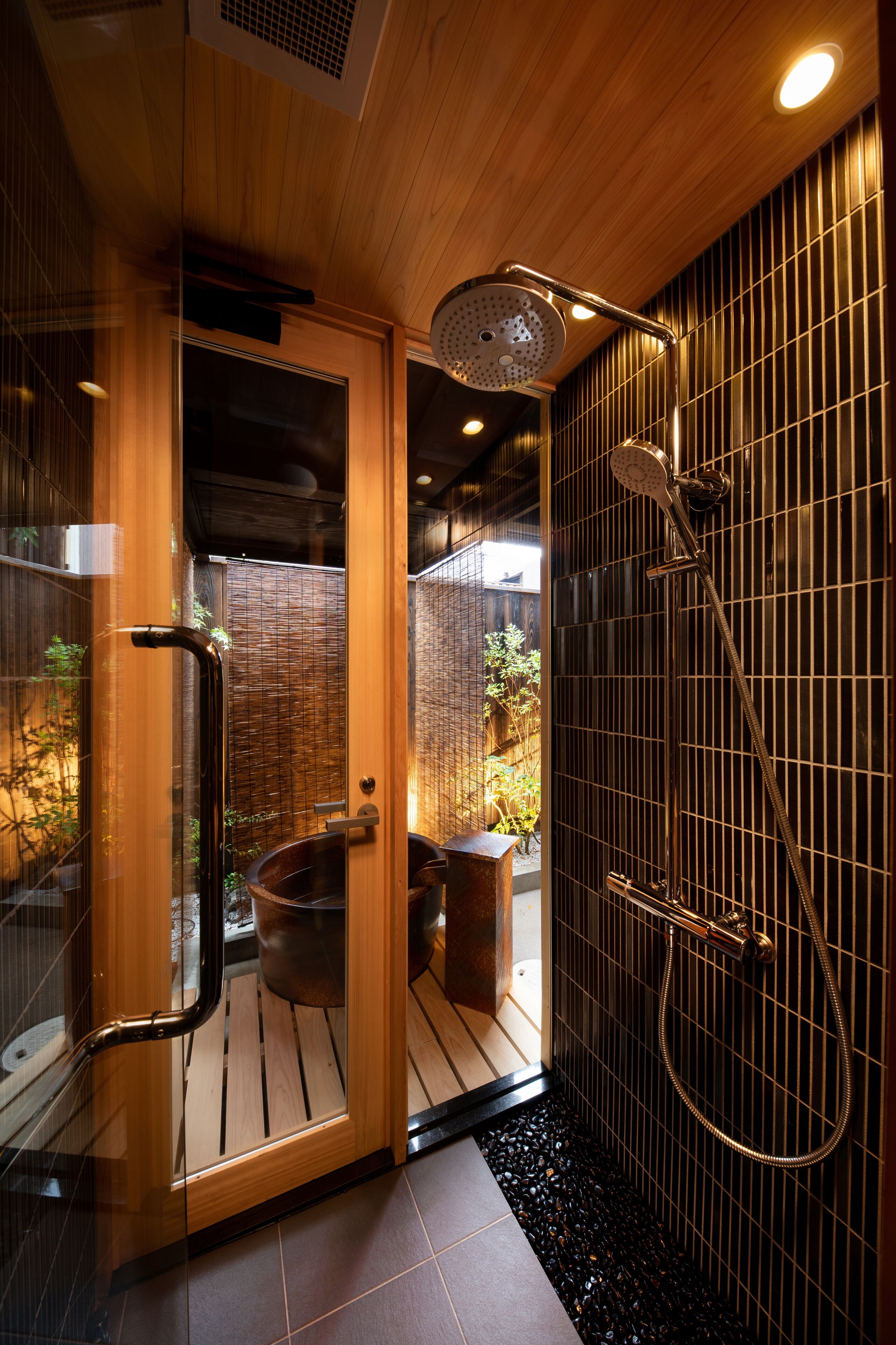 Casa (Private Vacation Home) | Baño | Tina con regadera, regadera tipo lluvia, amenidades de baño gratuitas 