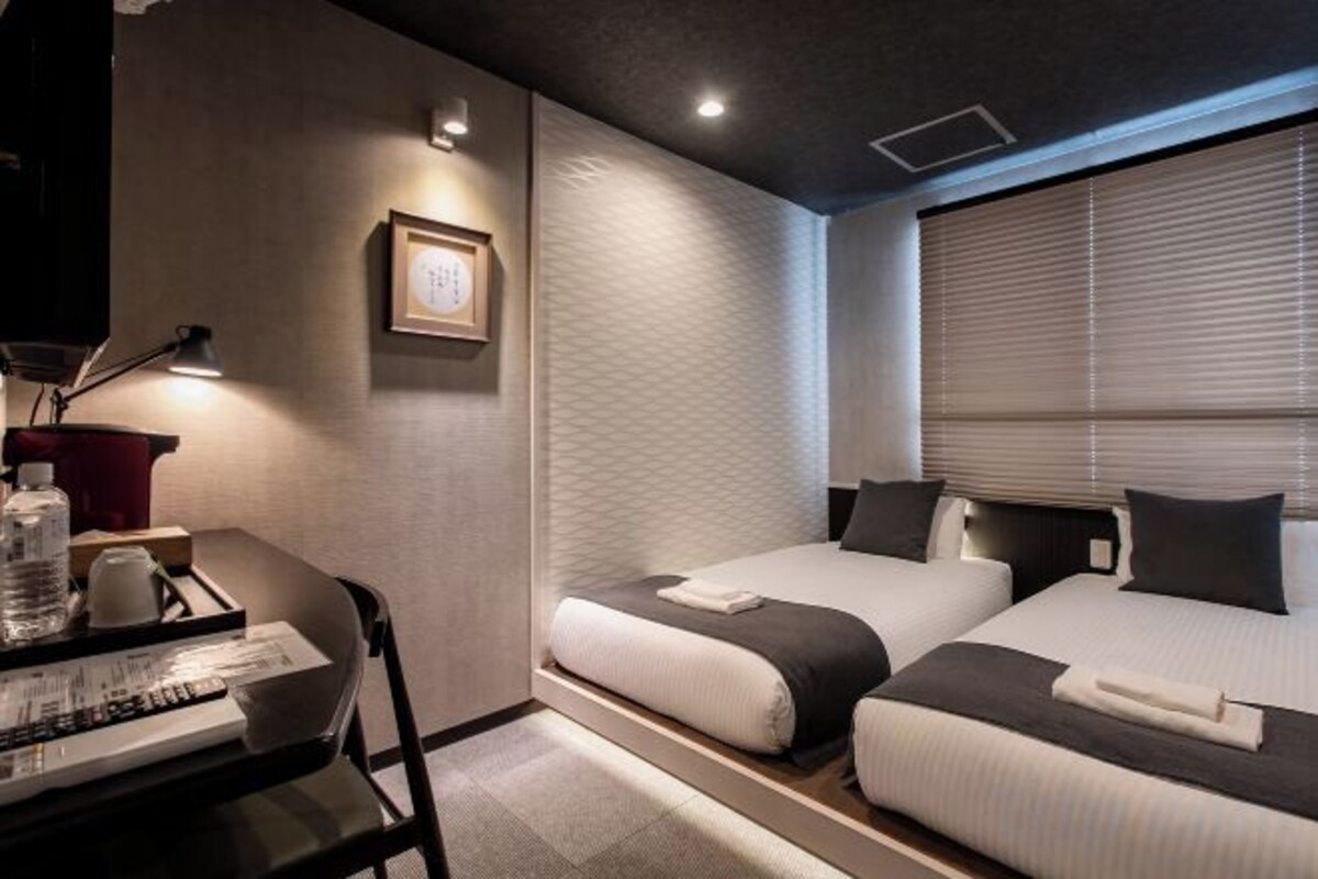 2-bed Room