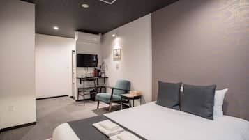 Standard Double Room | Desk, laptop workspace, WiFi (free)