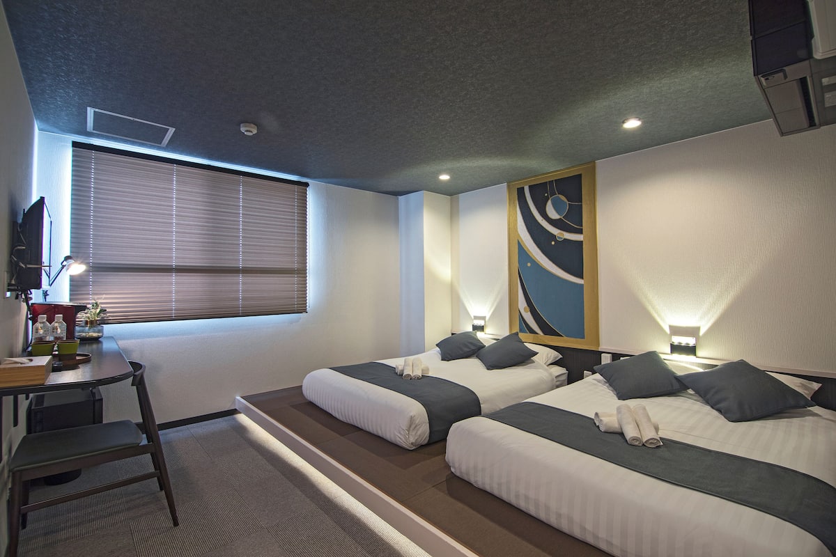 Japanese Style Luxury Family Room