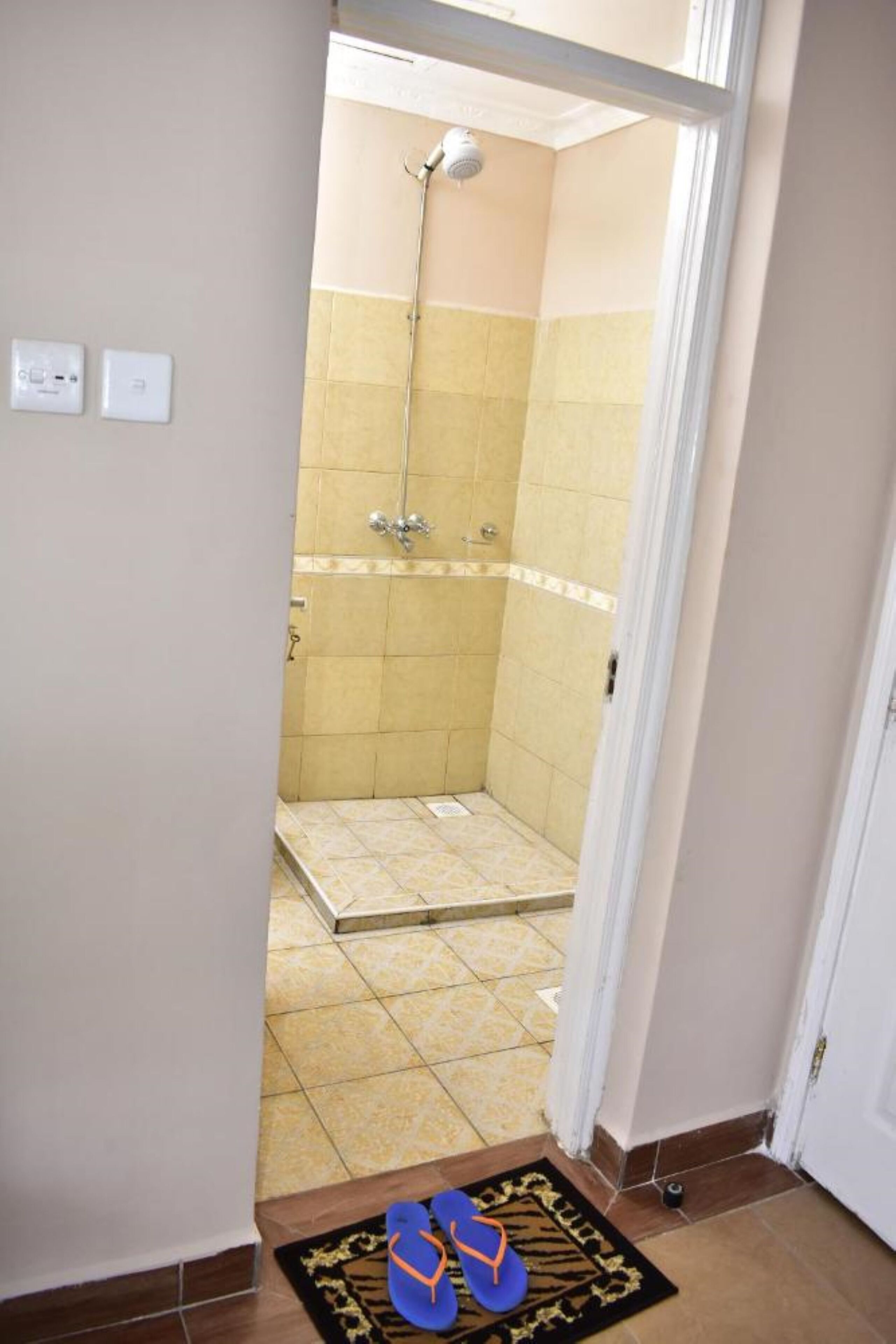 Double Room | Bathroom | Free toiletries, slippers, towels, soap