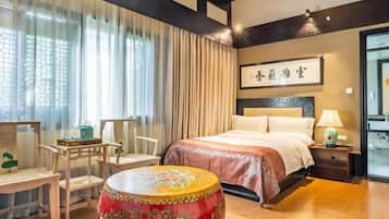Deluxe Double Room (Mainland Chinese Citizen Only) | Free WiFi