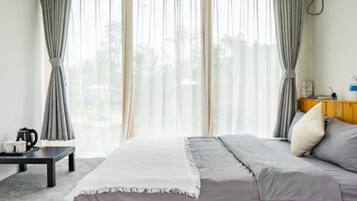 House (Mainland Chinese Citizen Only) | Free WiFi, bed sheets