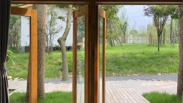 Suite (Mainland Chinese Citizen Only) | Living area