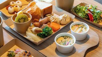 Daily buffet breakfast for a fee
