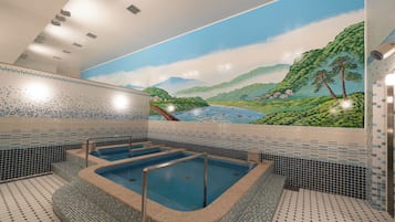 Chambre Double ou avec lits jumeaux | Salle de bain | Sèche-cheveux, chaussons, bidet, serviettes fournies