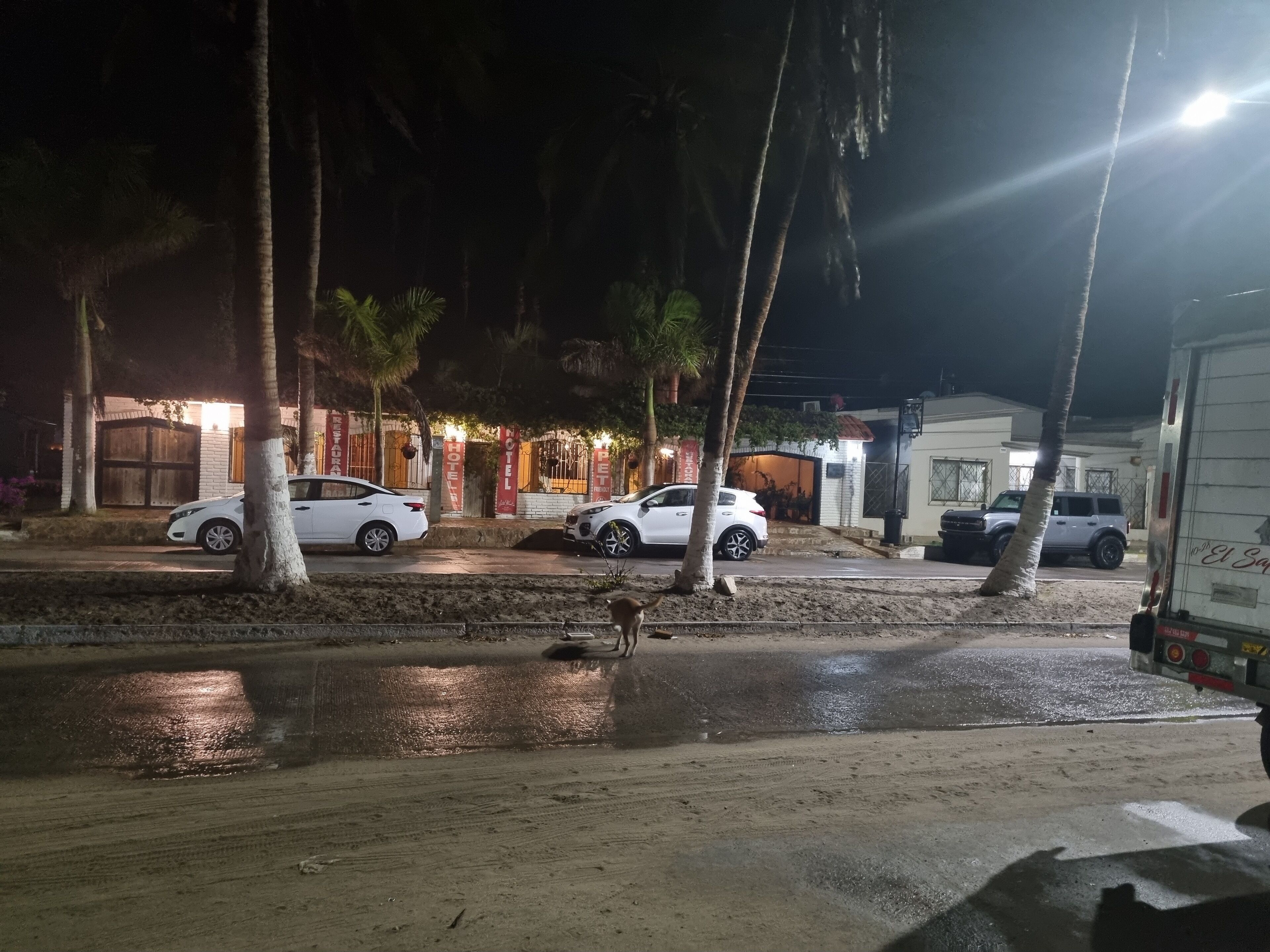 Vista frontal de la propiedad