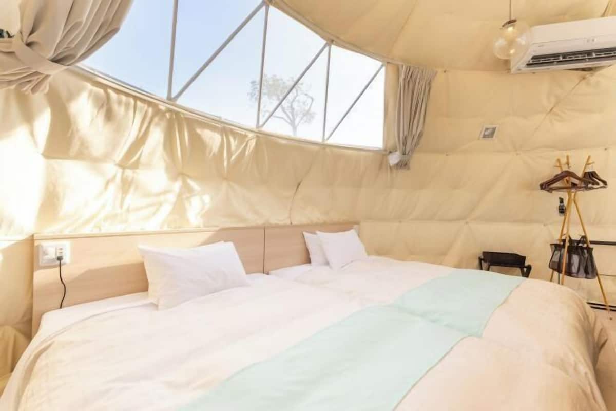 In-room safe, desk, free WiFi, bed sheets