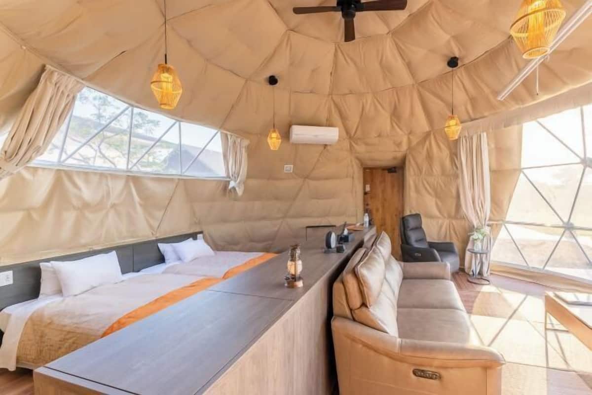 In-room safe, desk, free WiFi, bed sheets