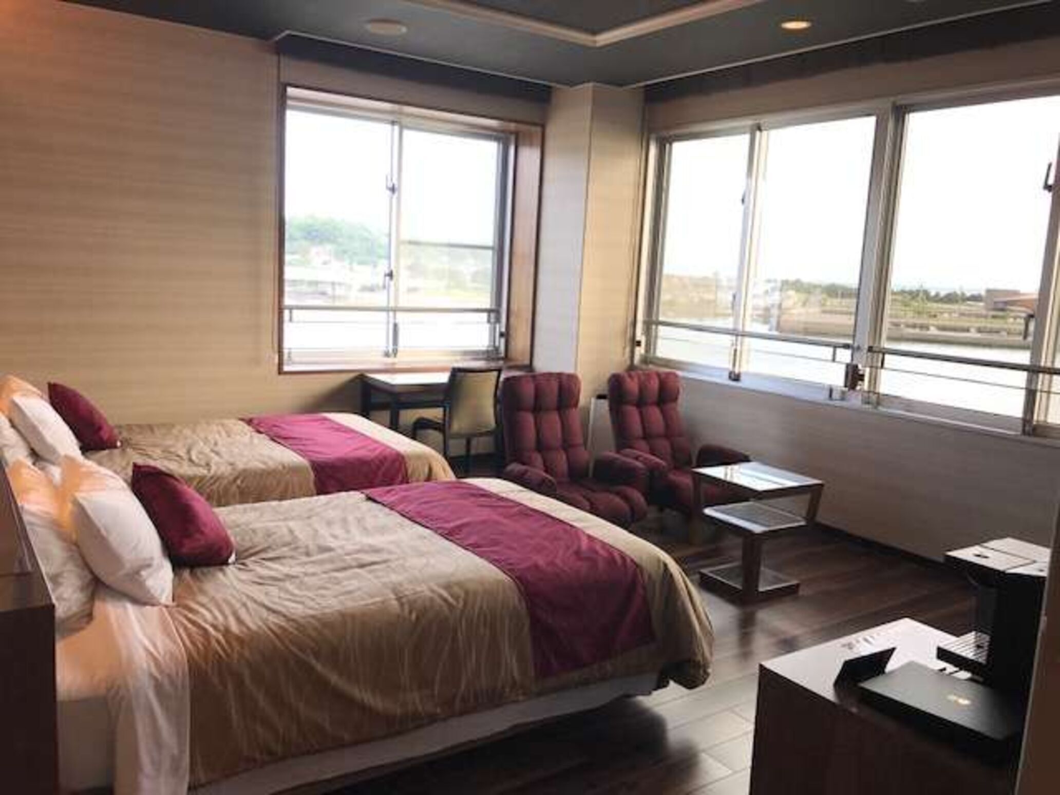 In-room safe, desk, free WiFi, bed sheets