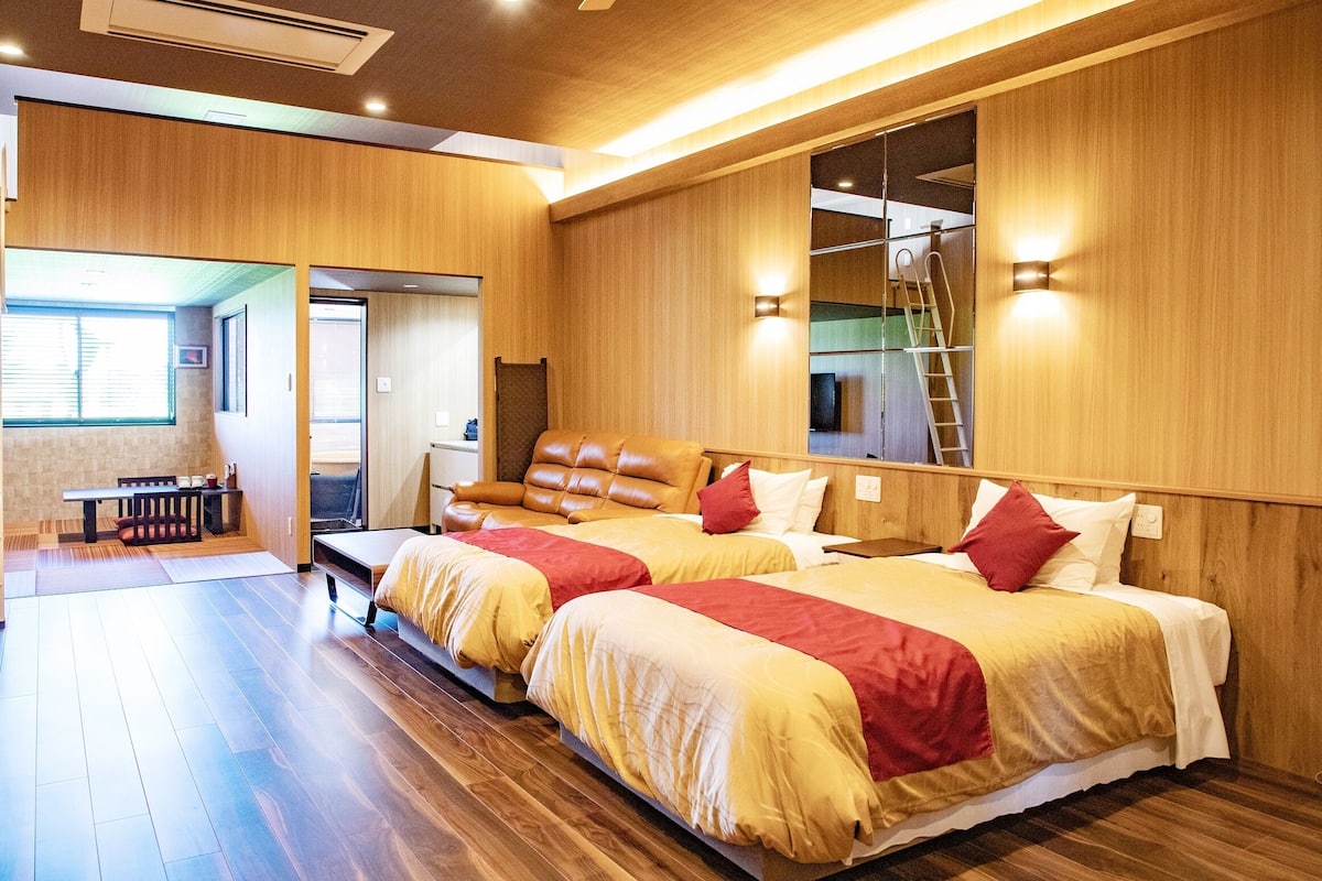 Superior Twin Room, Non Smoking, Garden View | In-room safe, desk, free WiFi, bed sheets