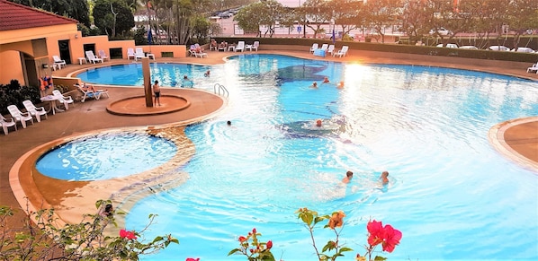 Pool - 1-bed Condo at Jomtien Beach - Sleeps 2 (Pattaya)