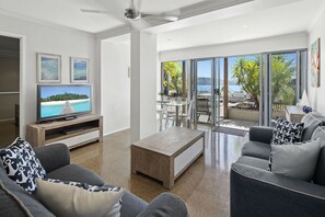 House, 4 Bedrooms | Living area