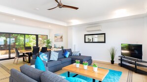 Apartment, 3 Bedrooms | Living area - Absolute Airlie - Airlie Beach (Airlie Beach)