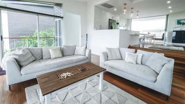 House, 3 Bedrooms | Living area | Smart TV - Bellevue -Airlie Beach (Airlie Beach)