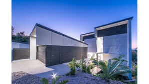 Exterior - Oleander Holiday Home - Airlie Beach (Airlie Beach)
