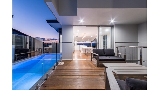House, 3 Bedrooms | Terrace/patio - Oleander Holiday Home - Airlie Beach (Airlie Beach)