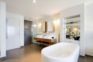 Apartment, 1 Bedroom | Bathroom