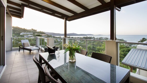 Unclassified image, 1 of 11, button - Oscar's View - Airlie Beach (Airlie Beach)