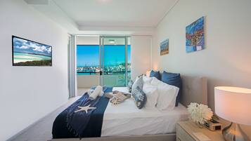 Apartment, 3 Bedrooms | 3 bedrooms, iron/ironing board, free WiFi, bed sheets