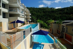 Outdoor pool - Sea Forever on Azure - Airlie Beach (Airlie Beach)