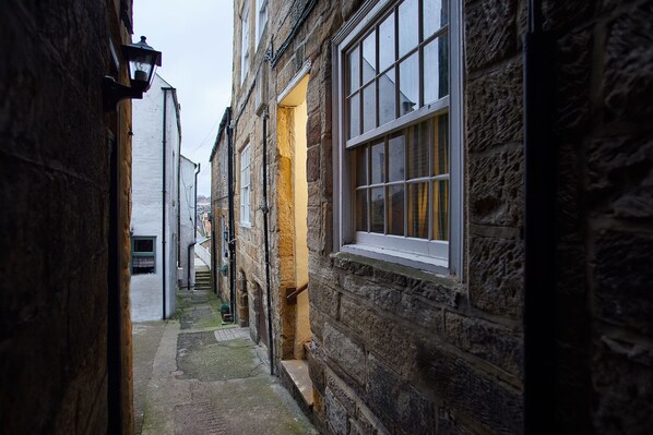Exterior - Spyglass 1708 (Whitby)