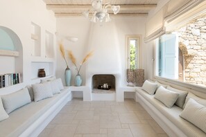 Villa Exécutive, vue mer | Literie de qualité supérieure, couette en duvet d'oie, surmatelas