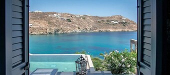 Etesians Suites & Villas