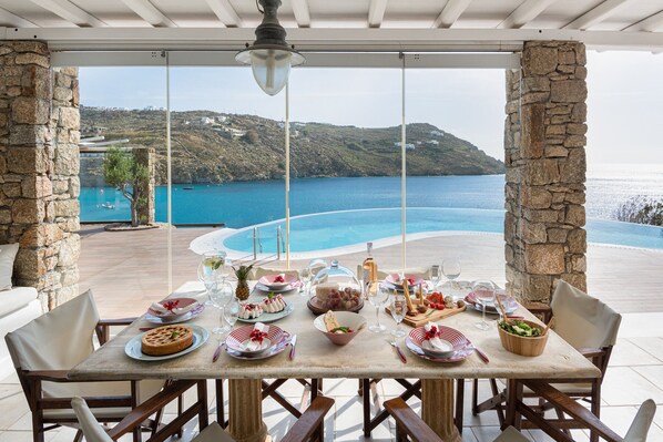 Executive-Villa, Meerblick | Terrasse/Patio