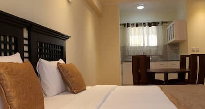 Cranes Suites Hotel