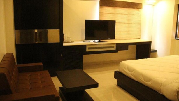 Room - Mahesh Hotel (Morbi)